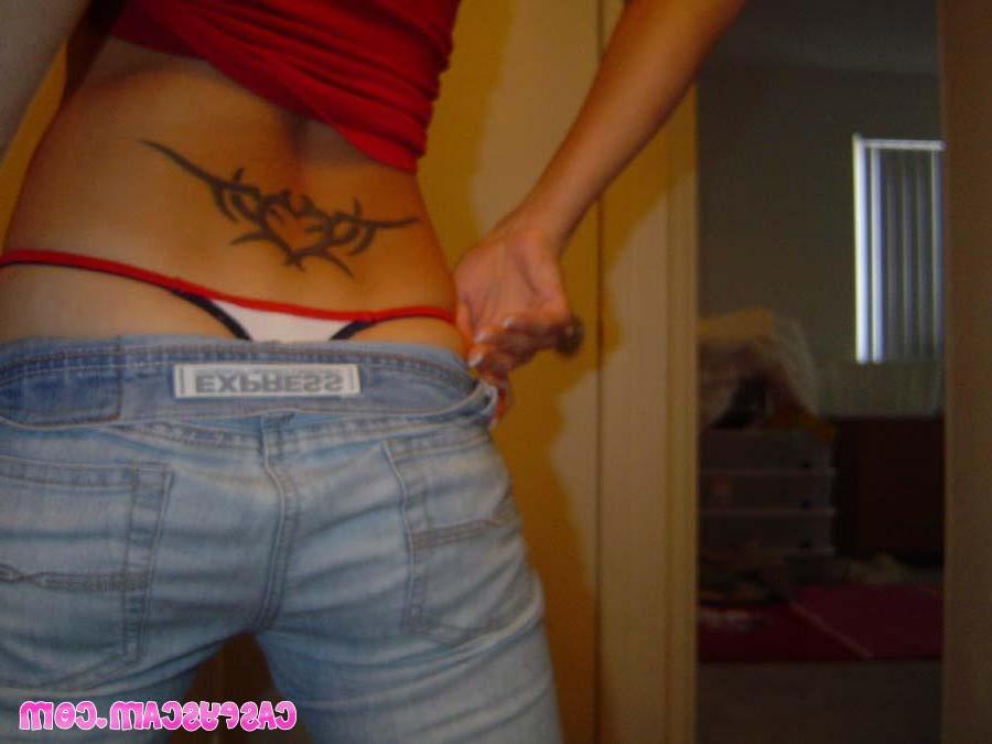 16P Casey shows off her nice cleavage and tight belly