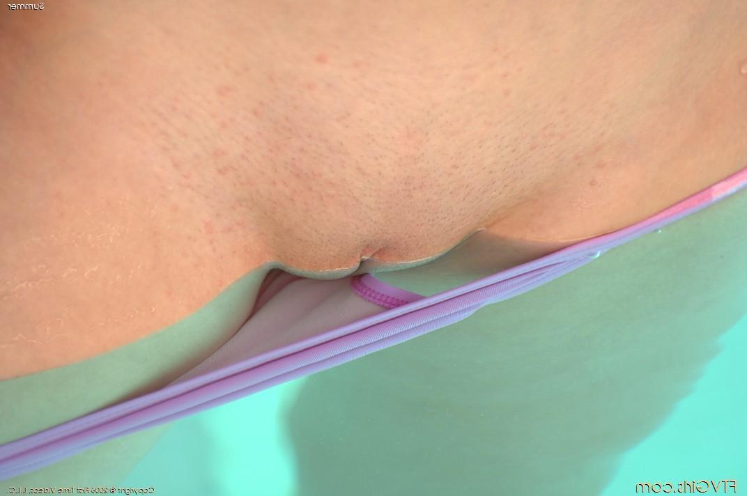 20P Pictures of a hot teen playing with her pussy