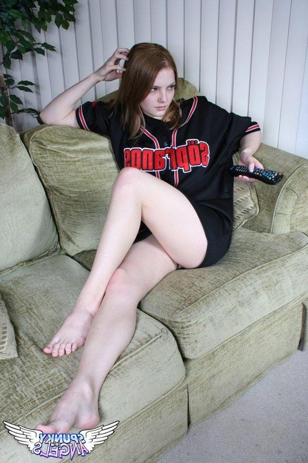 20P Pictures of Cute Chloe showing off her hot ass