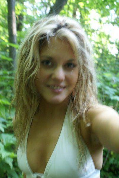 16P Pictures of teen girl Dream Taylor being naughty with her friend