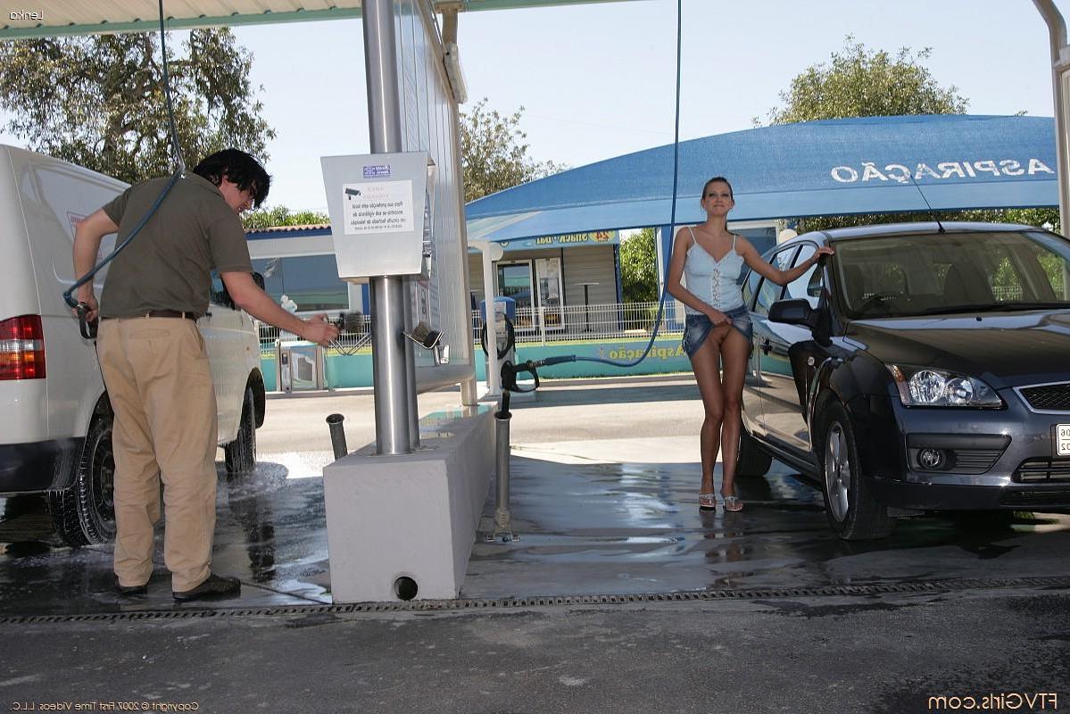 20P Pictures of Lenka washing her car