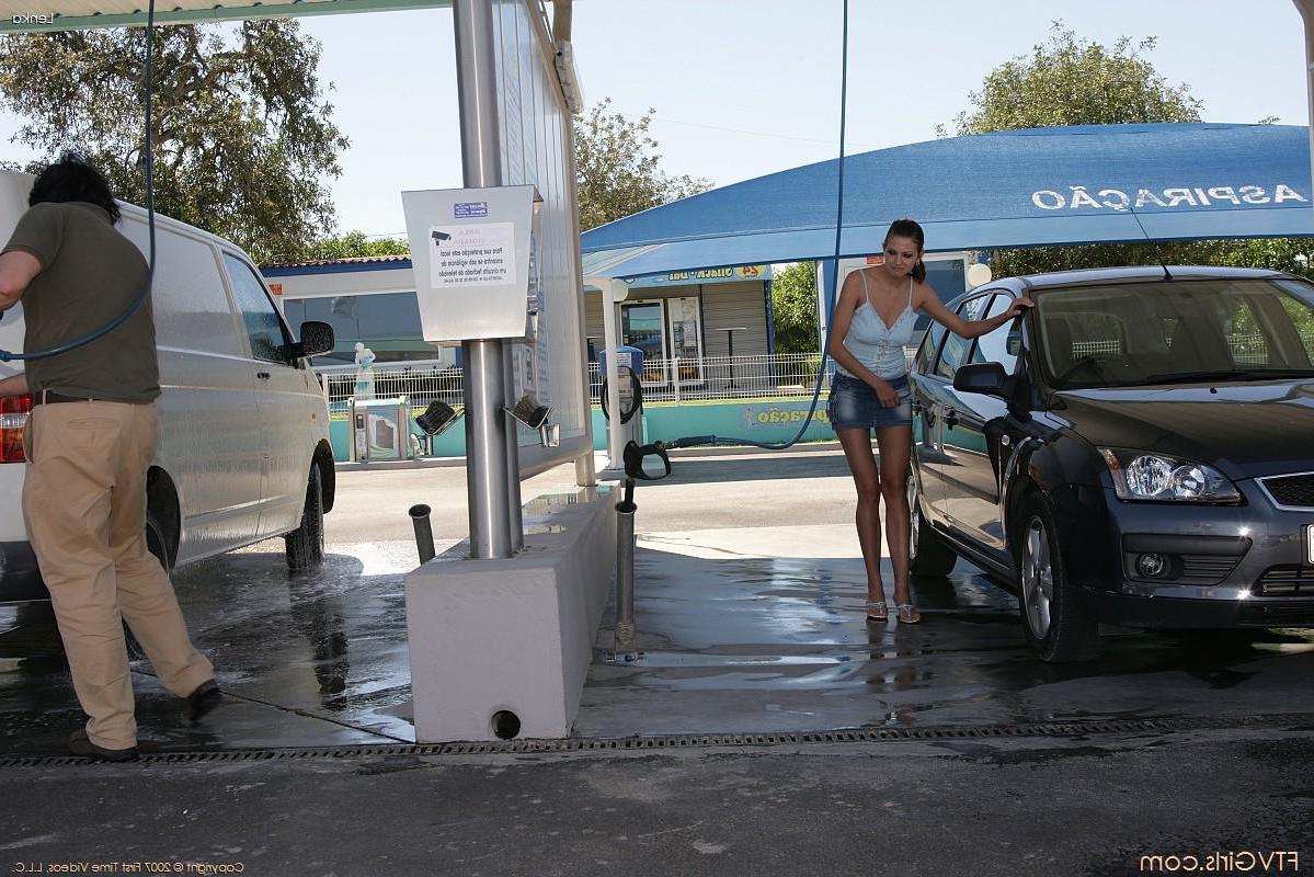 20P Pictures of Lenka washing her car