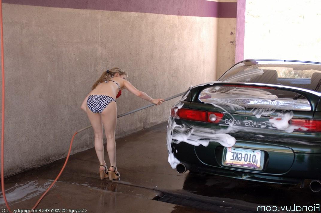 15P Fiona Luv washes a the car wash