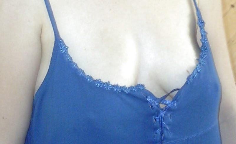 9P Another braless and cleavage