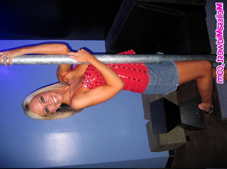 20P Pictures of Melissa Midwest coaching her friend Jacky Night