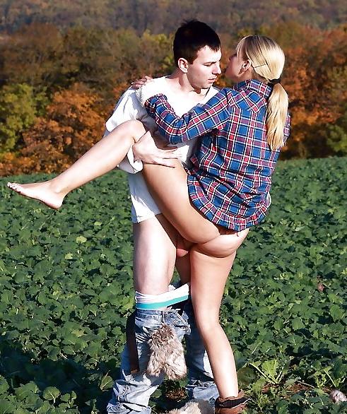 17P Spy couples fucking in the nature (2)