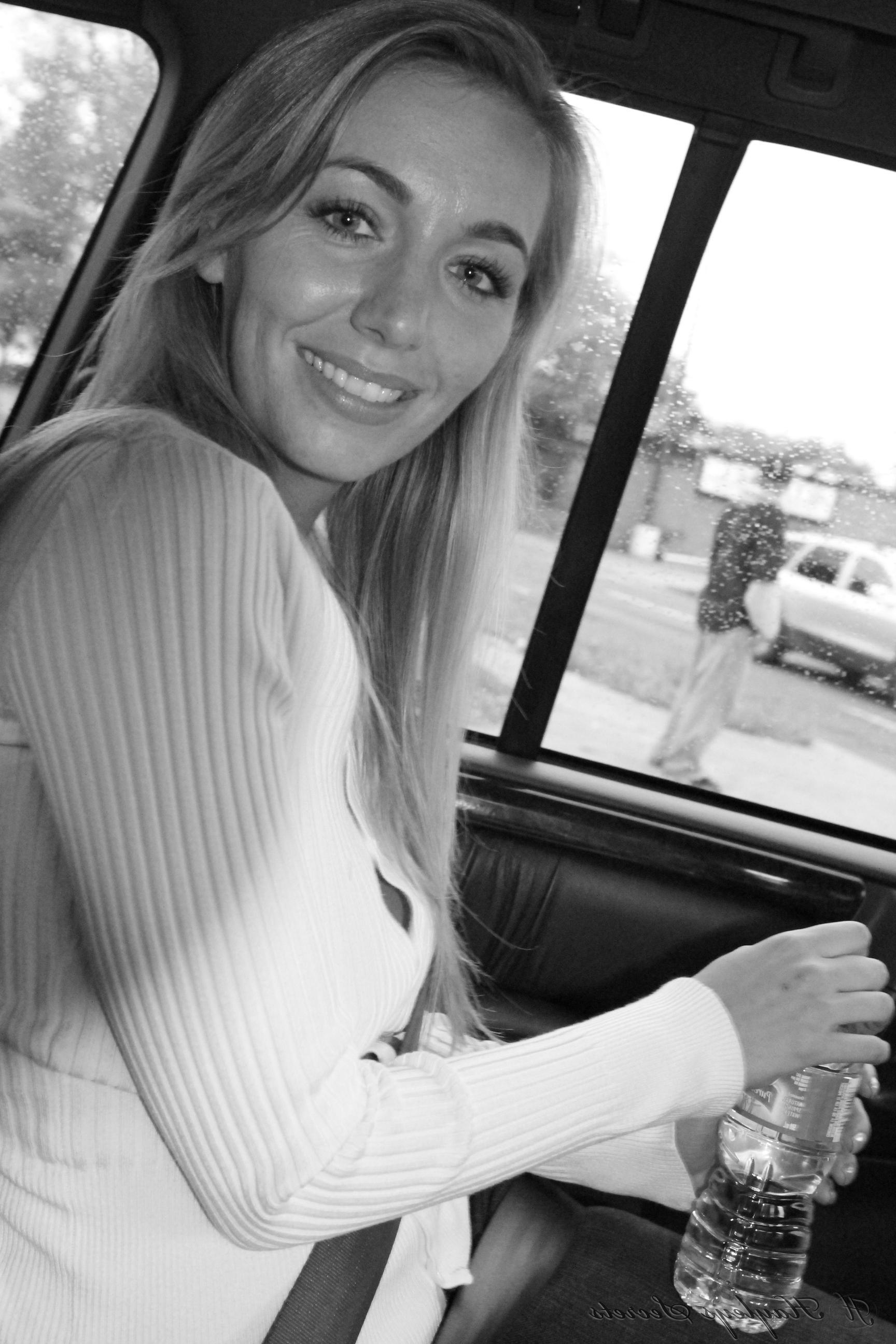 12P Pictures of Hayley showing her titties in the back seat of her car