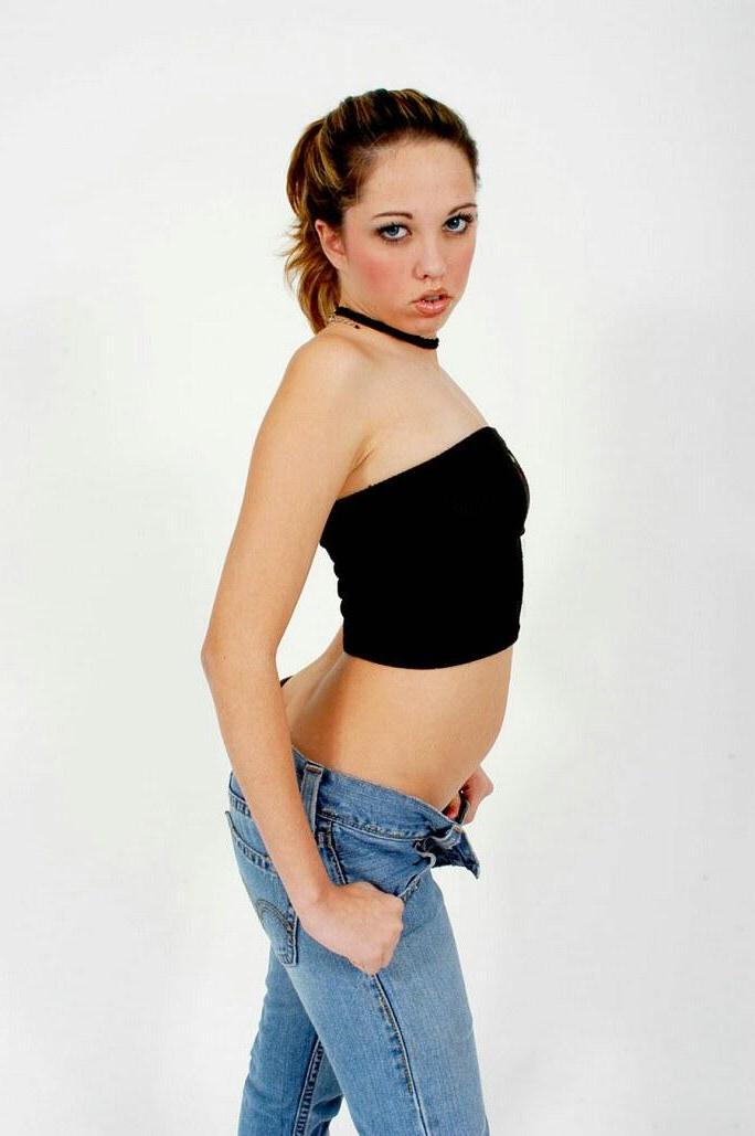 16P Hot Haley getting out of her jeans
