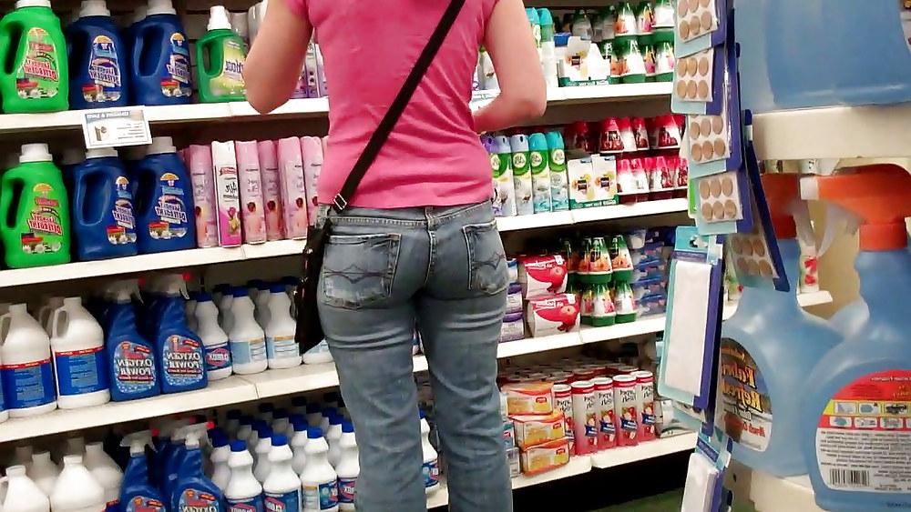 25P Tuesday morning butts & ass in jeans on parade