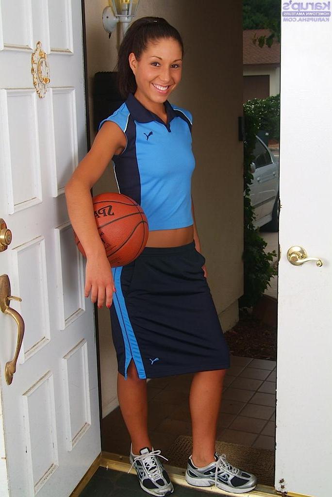 15P Spunky athletic teen Isabella strips naked with her basketball