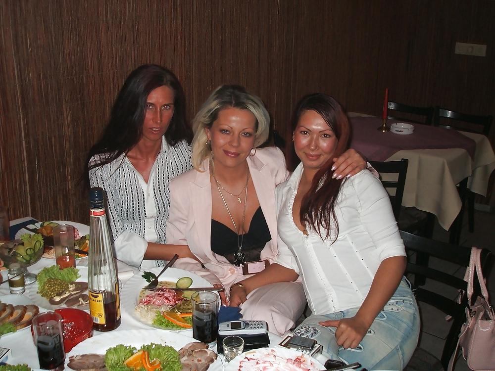 25P The Sexy Housewife 37, Part 1