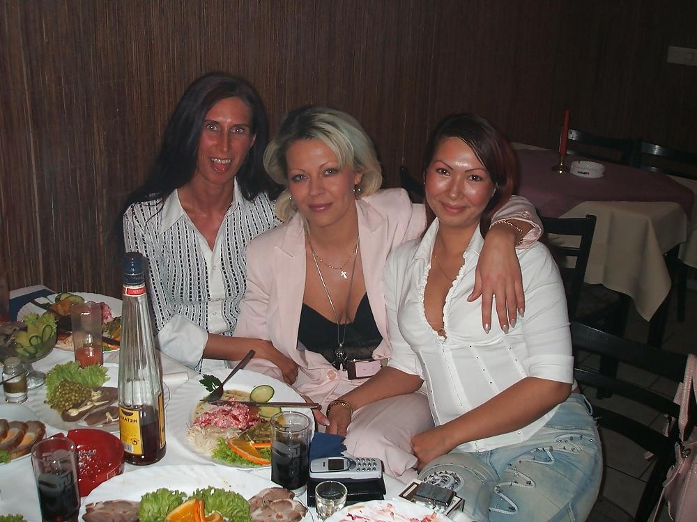 25P The Sexy Housewife 37, Part 1