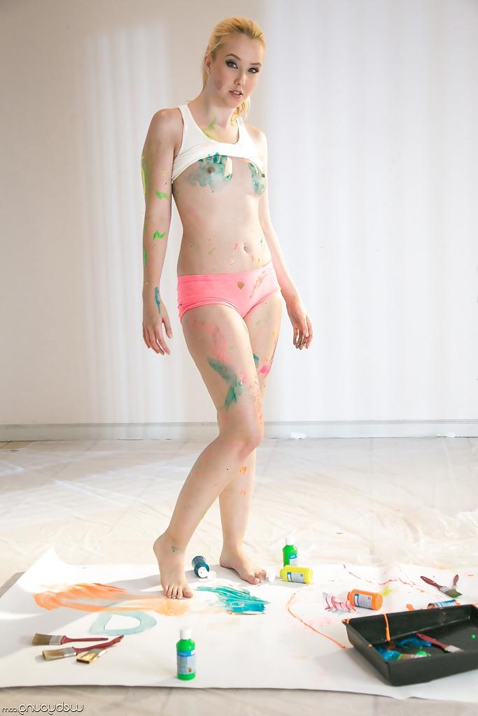 16P Blonde teenager Samantha Rone spreading body paint over small tits