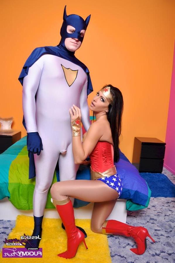 15P Pornstar Jessica Jaymes fucks her fan Bailey!