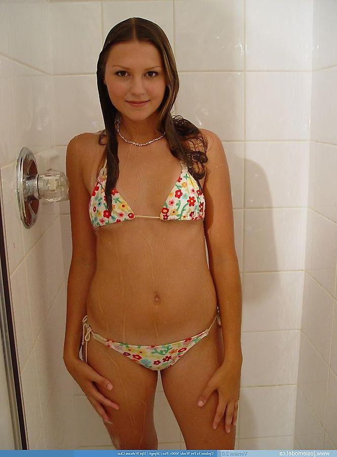 20P Pictures of teen chick Josie Model hot and wet for you