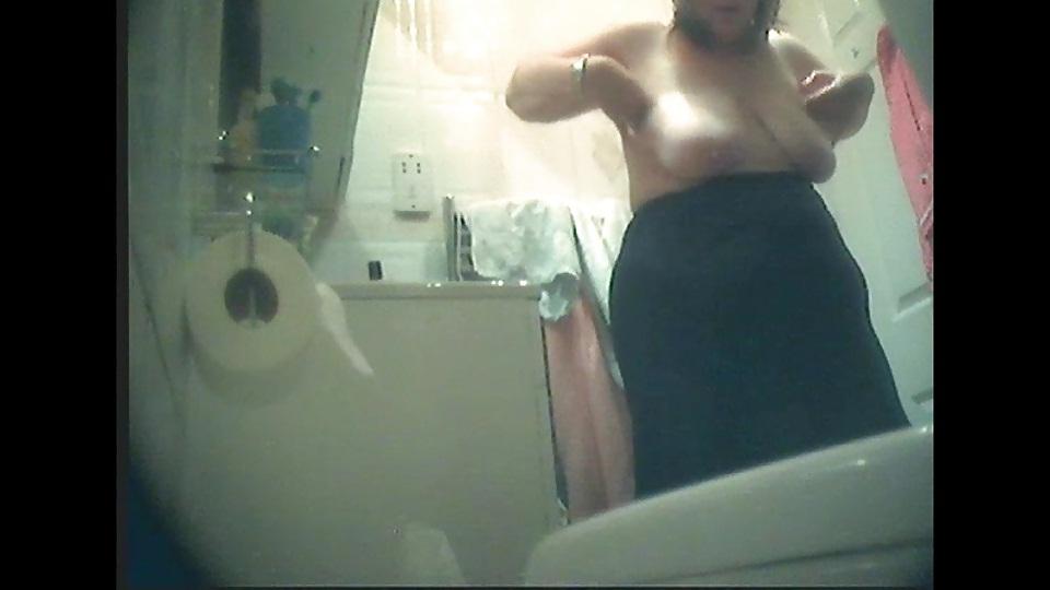 12P Bbw wife caught with hidden cam