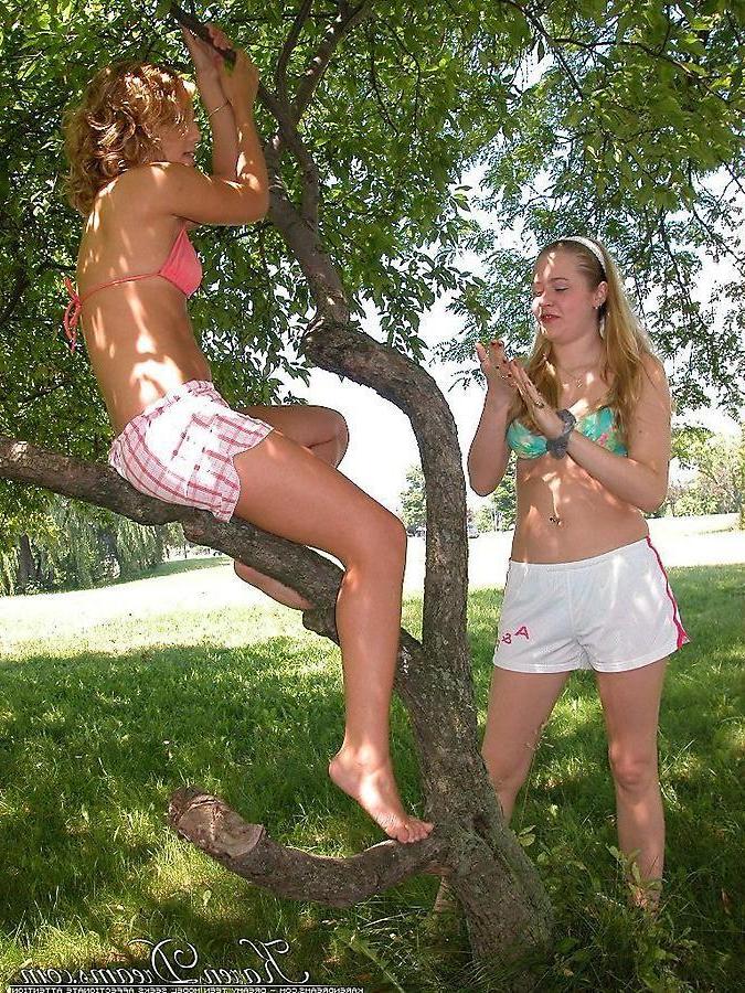 20P Pictures of teen Karen Dreams getting kinky with her blonde friend