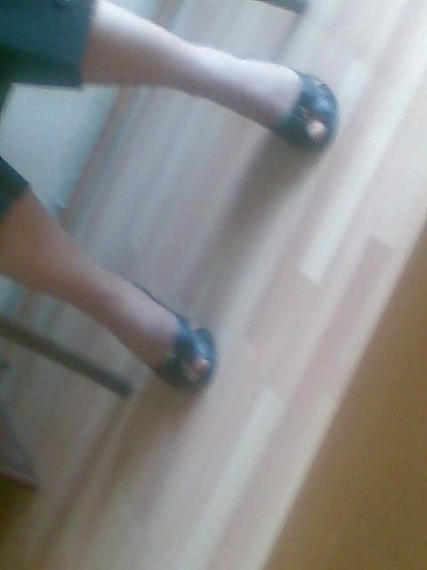 22P Nice turkish secretary feet and ass