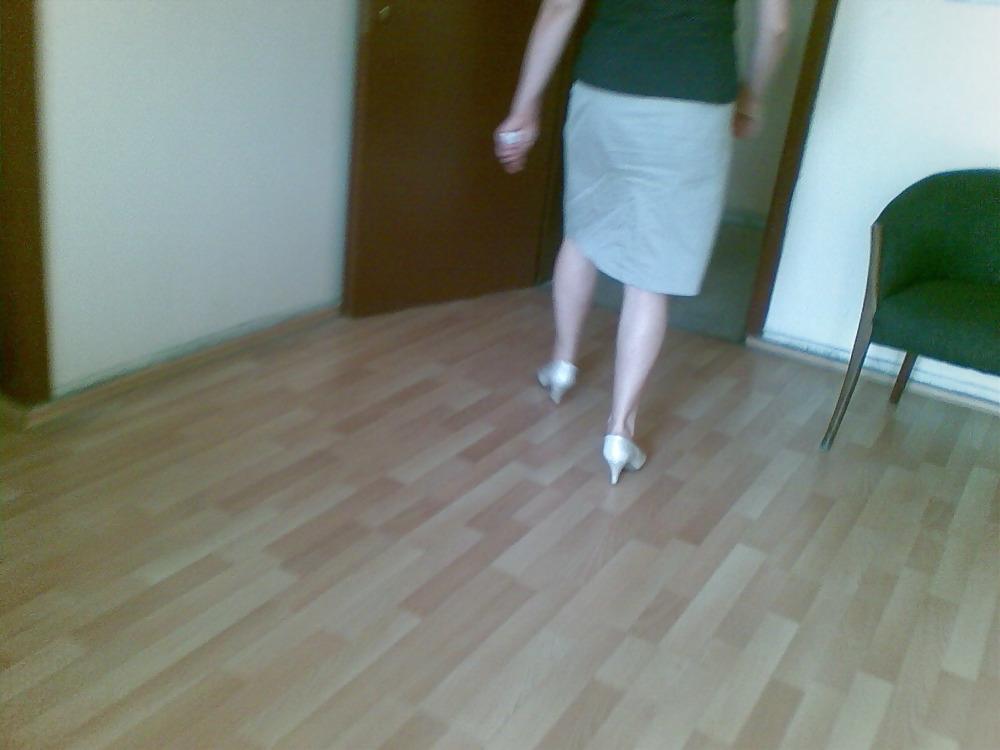 22P Nice turkish secretary feet and ass