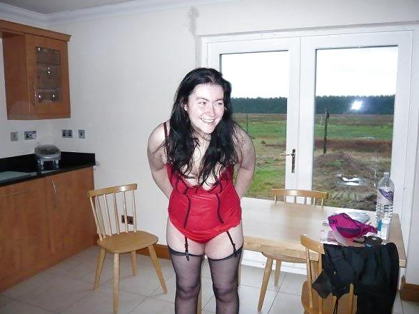 5P Housewife next door