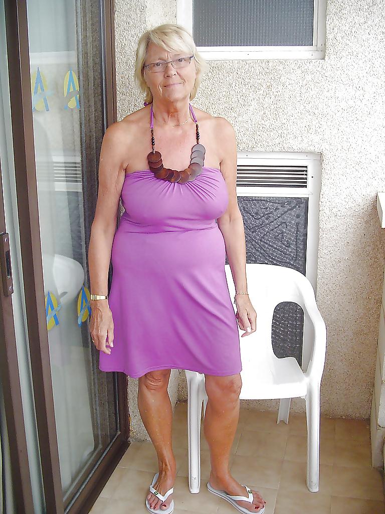 15P Looking for more pics of this hot granny (over 60 years old)