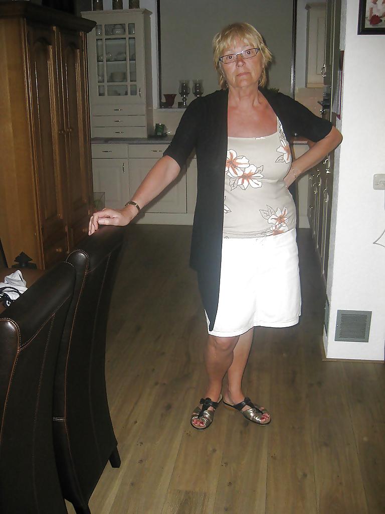 15P Looking for more pics of this hot granny (over 60 years old)