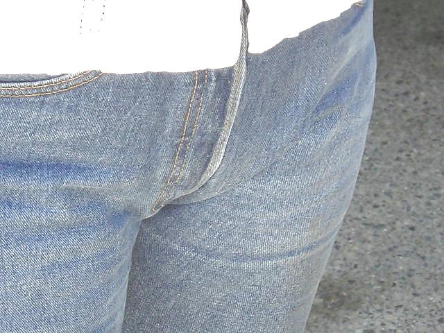 5P Camel toes and pussies