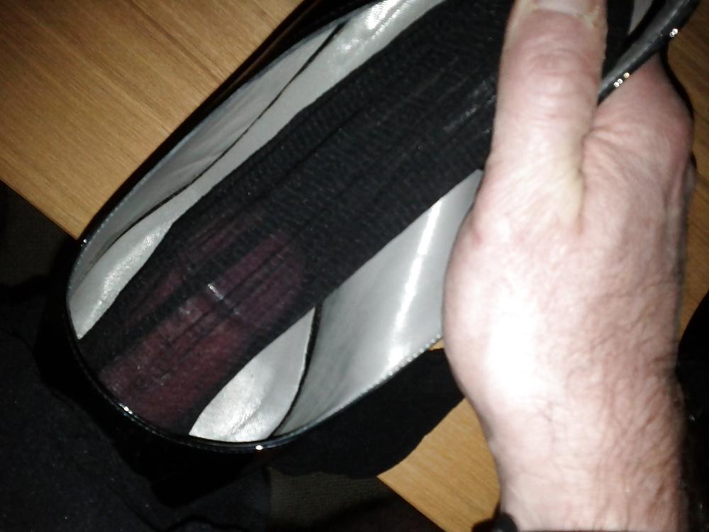 13P Shoe fuck while girlfriend is out!! 