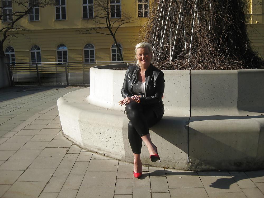 25P Gina White a Austrian Love Girl