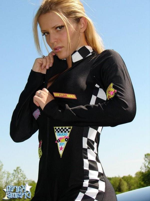 15P Race queen Karen poses