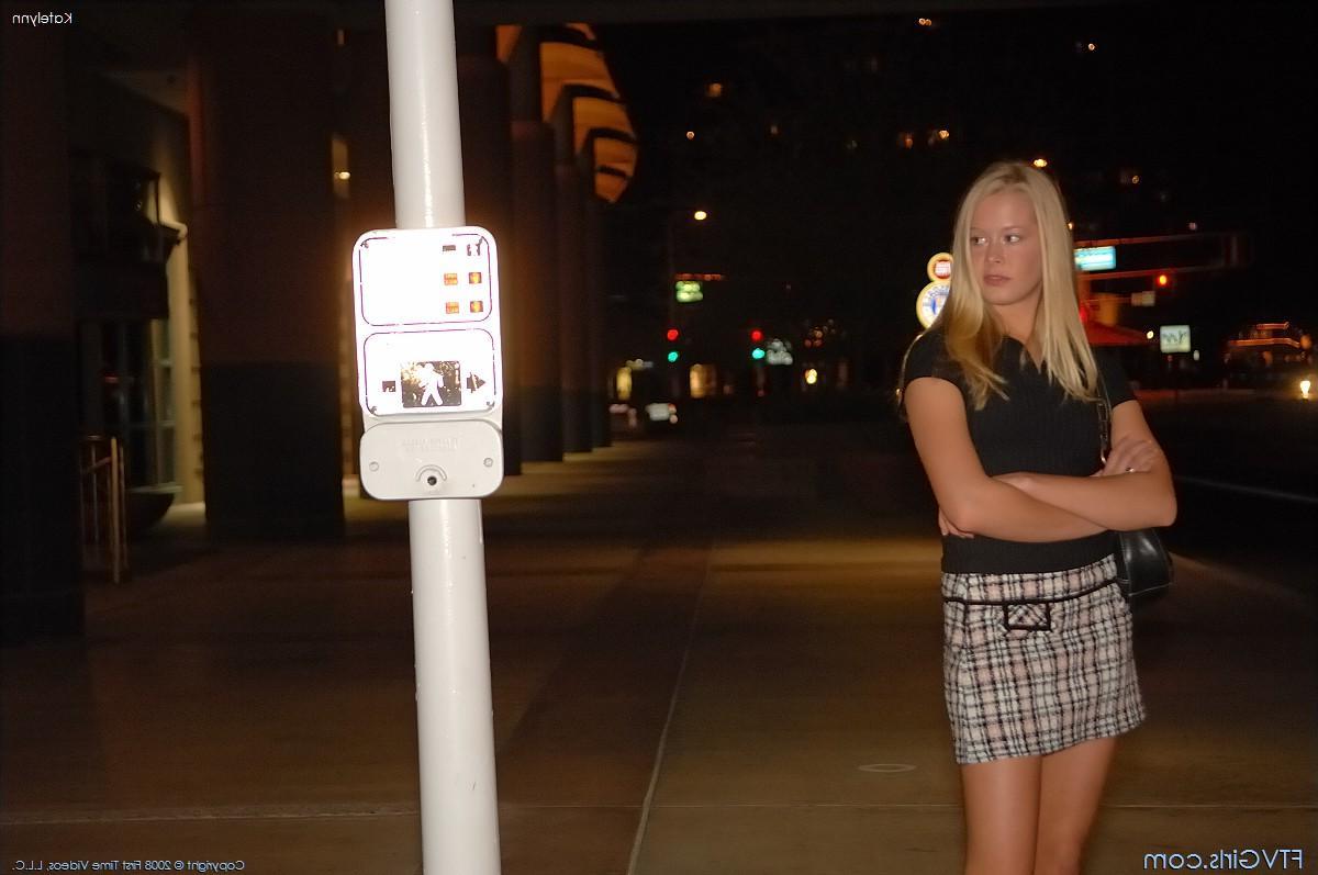 20P Pictures of Katelynn showing off her hot legs and pussy