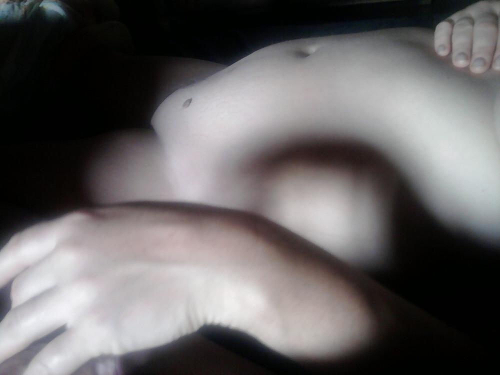 23P Erotic couple morning handjob