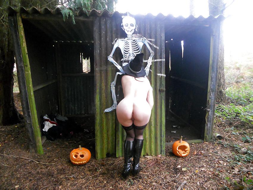 25P HAPPY HALLOWEEN
