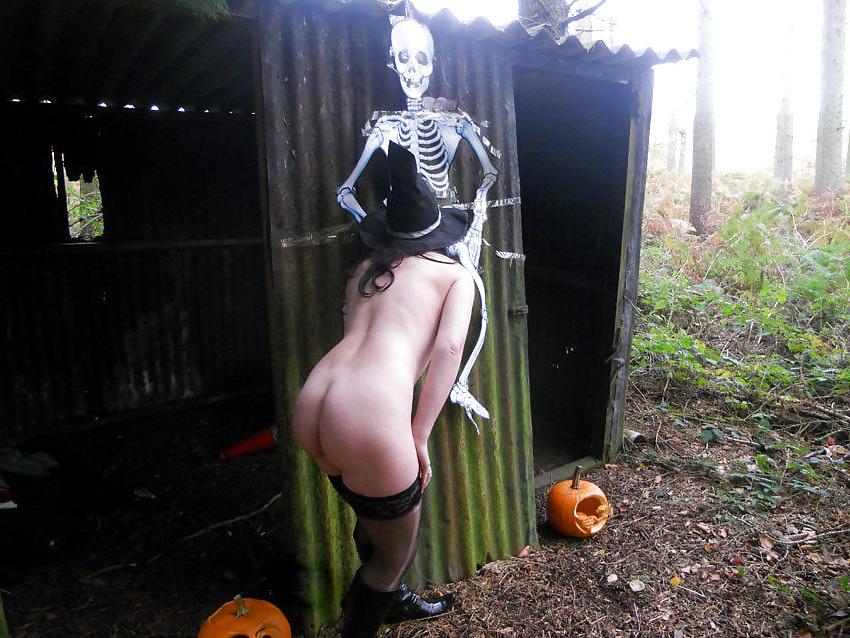 25P HAPPY HALLOWEEN