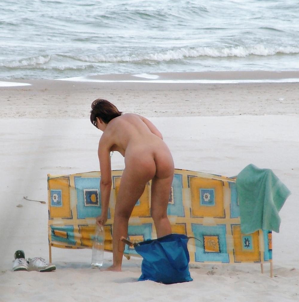 25P Housewife Nudism 19