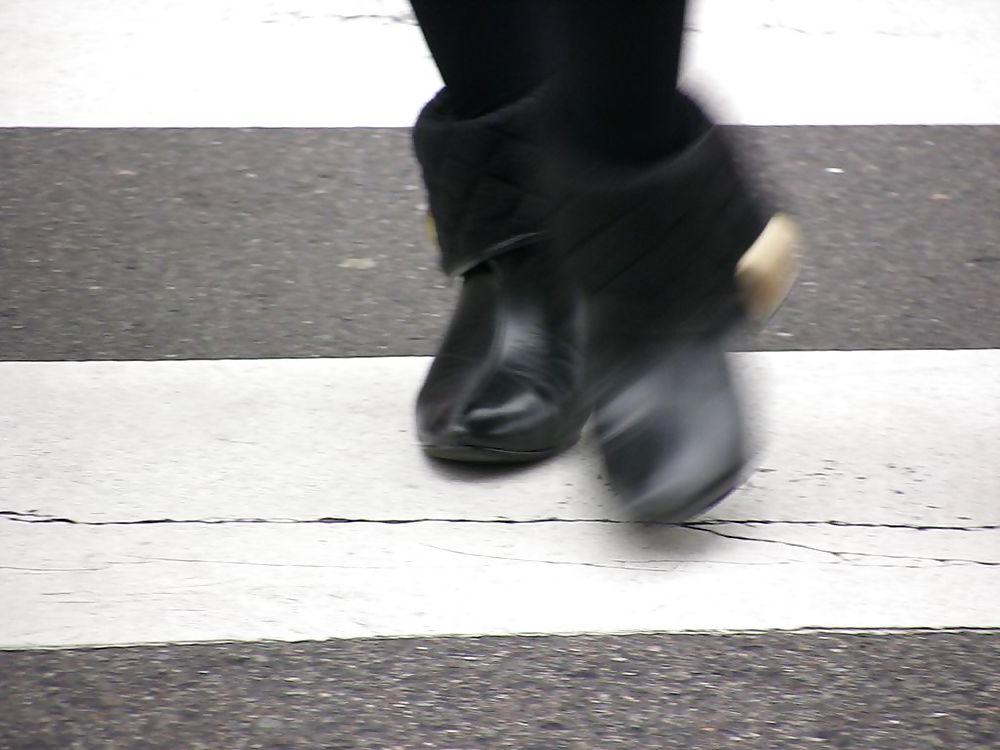 24P Japanese Candids - Feet on the Street 07