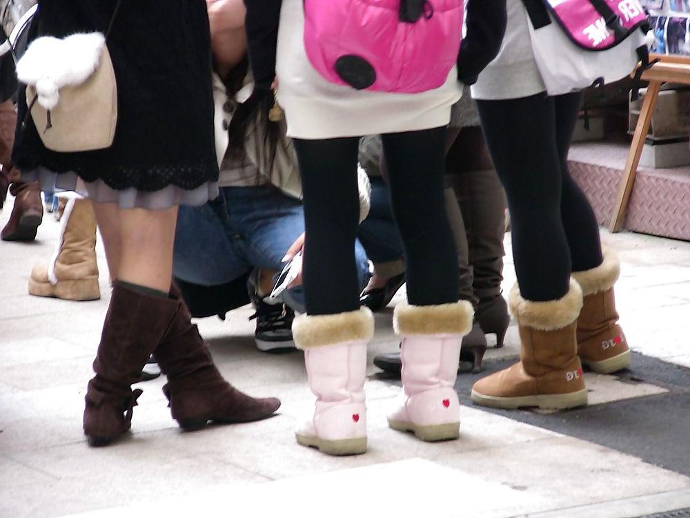 24P Japanese Candids - Feet on the Street 07