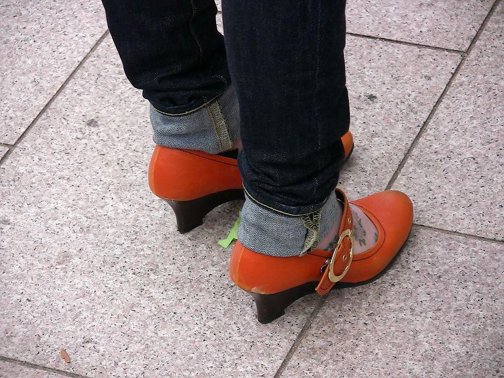 24P Japanese Candids - Feet on the Street 07