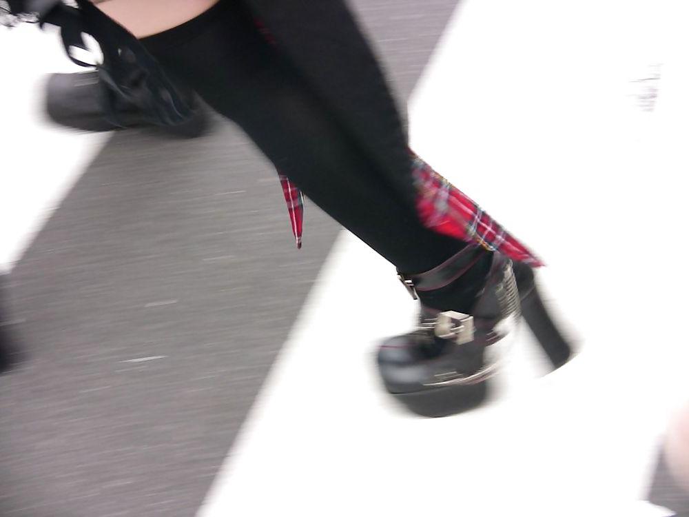 24P Japanese Candids - Feet on the Street 07