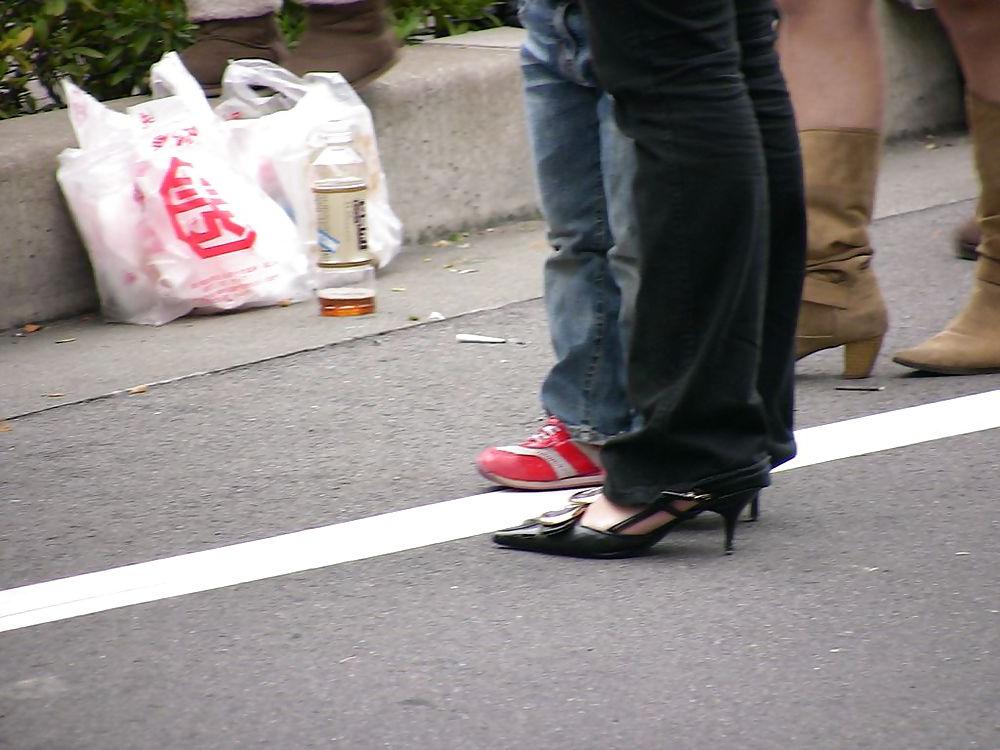 24P Japanese Candids - Feet on the Street 07