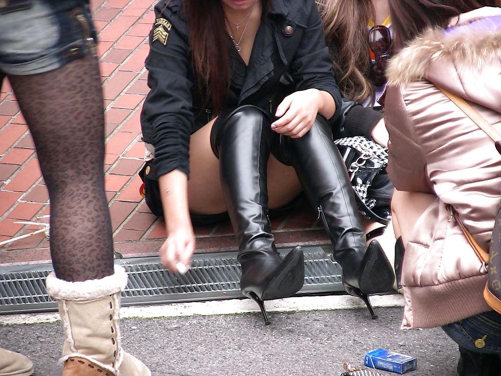 24P Japanese Candids - Feet on the Street 07