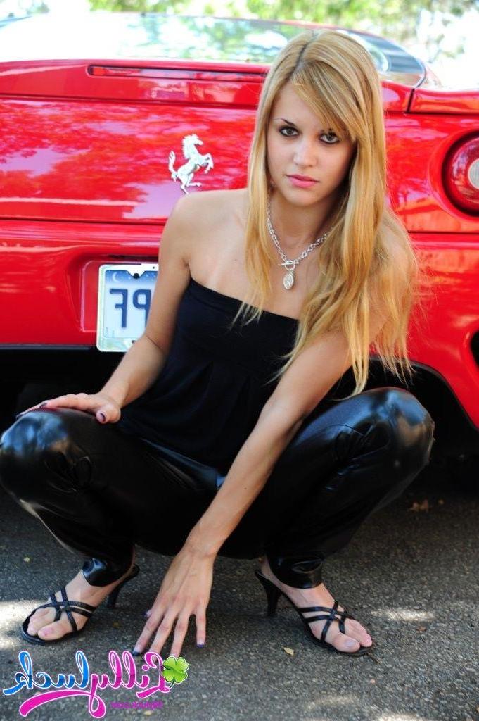 20P Pictures of teen Lilly Luck showing her boobs in a sports car