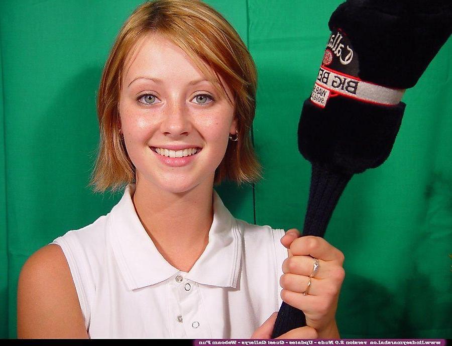 20P Pictures of Lindsey Marshal playing one hot-ass game of golf