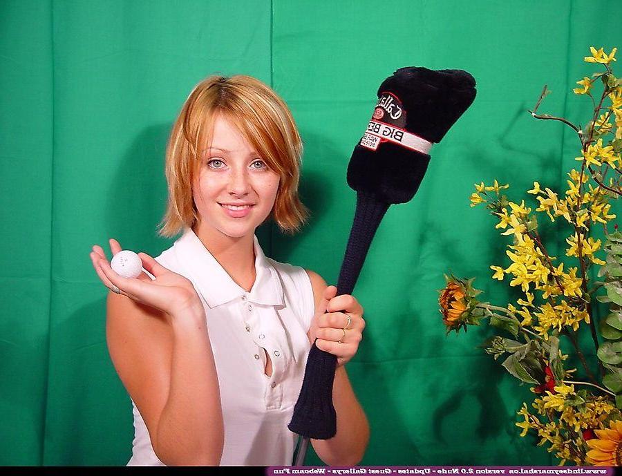 20P Pictures of Lindsey Marshal playing one hot-ass game of golf