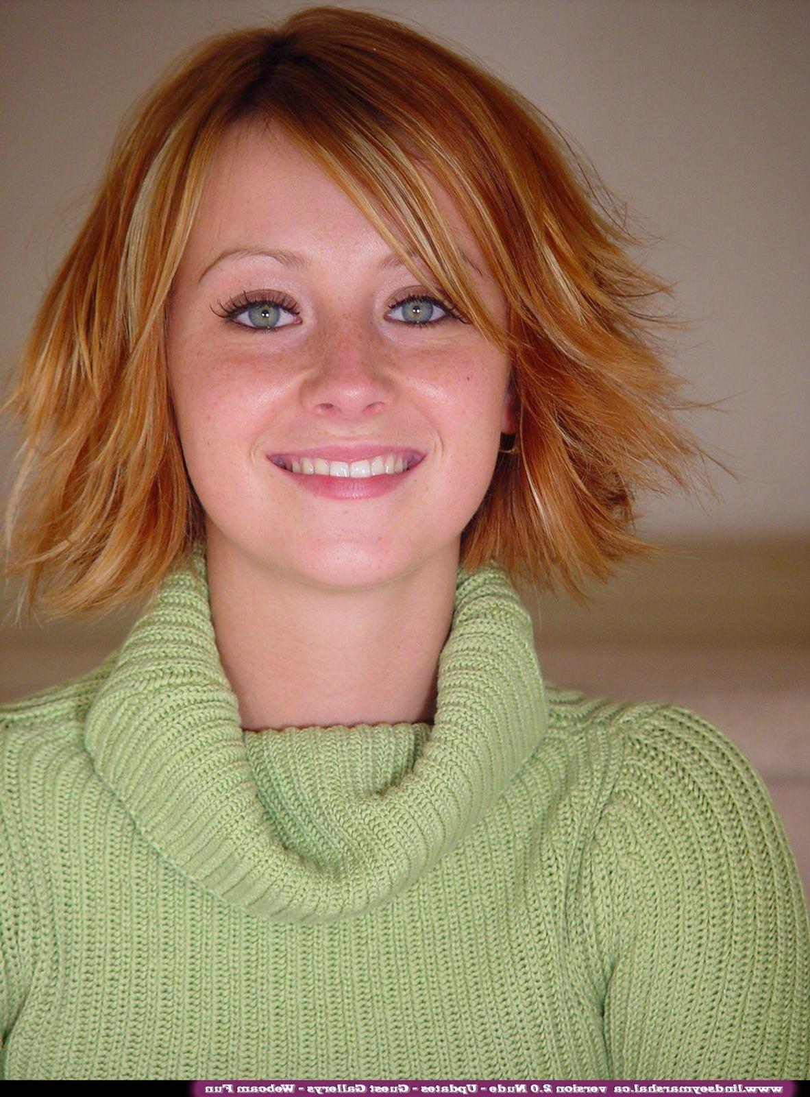 20P Pictures of teen babe Lindsey Marshal getting naked just for you