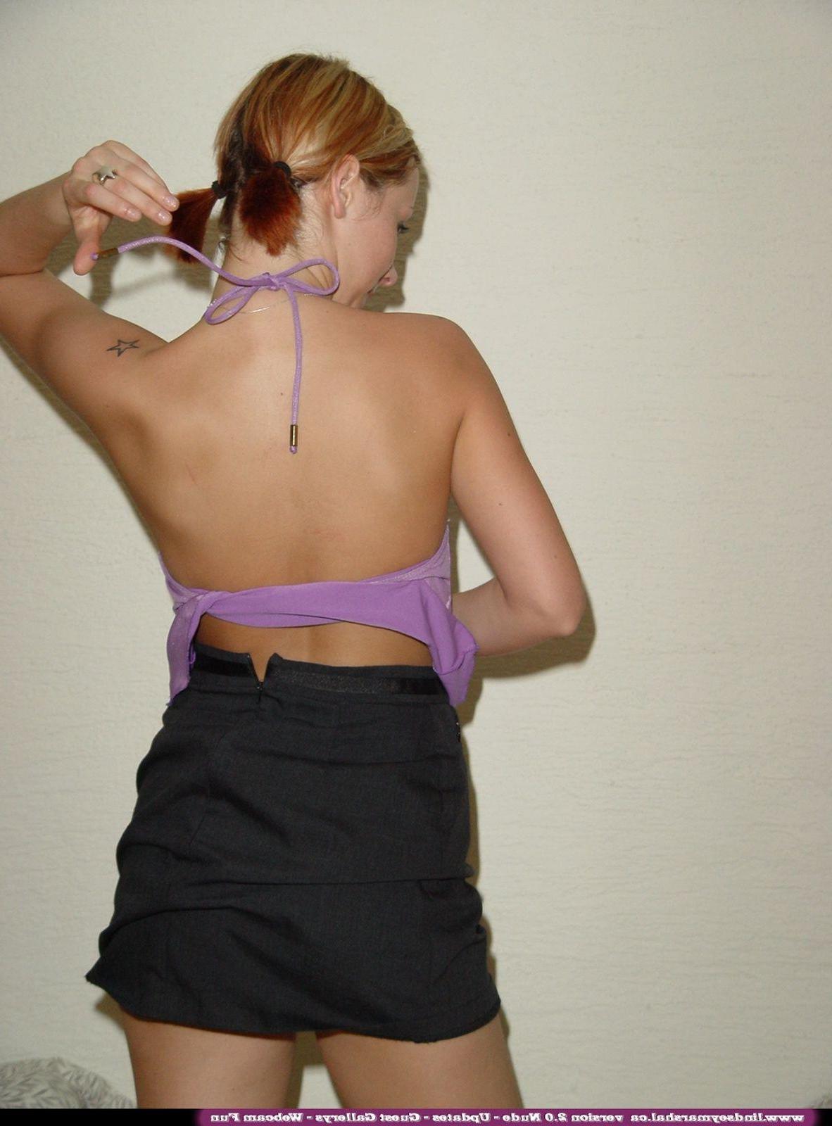 20P Pictures of teen Lindsey Marshal naked and ready for you