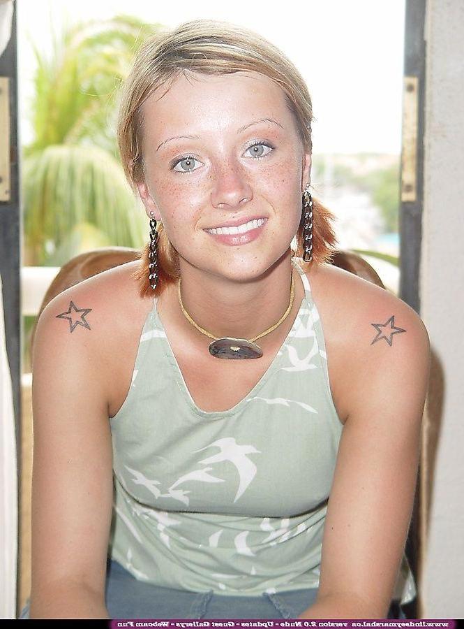 20P Pictures of teen Lindsey Marshal totally nude for you