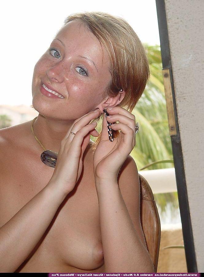 20P Pictures of teen Lindsey Marshal totally nude for you