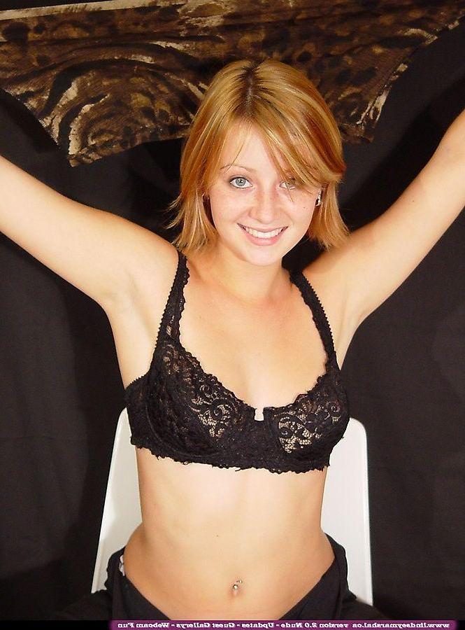 20P Pictures of teen star Lindsey Marshal getting completely naked
