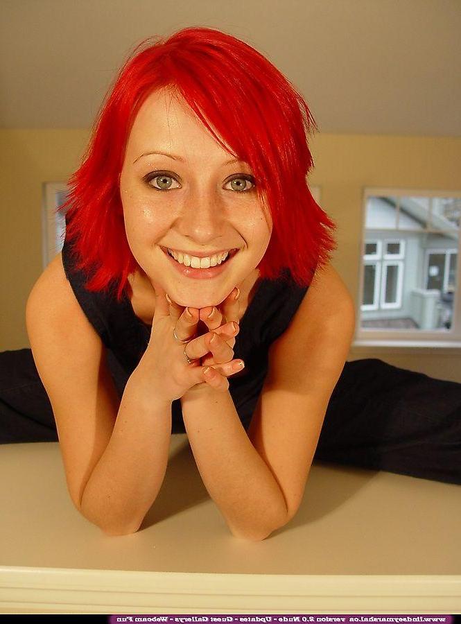 20P Pictures of Lindsey Marshal all naked for you